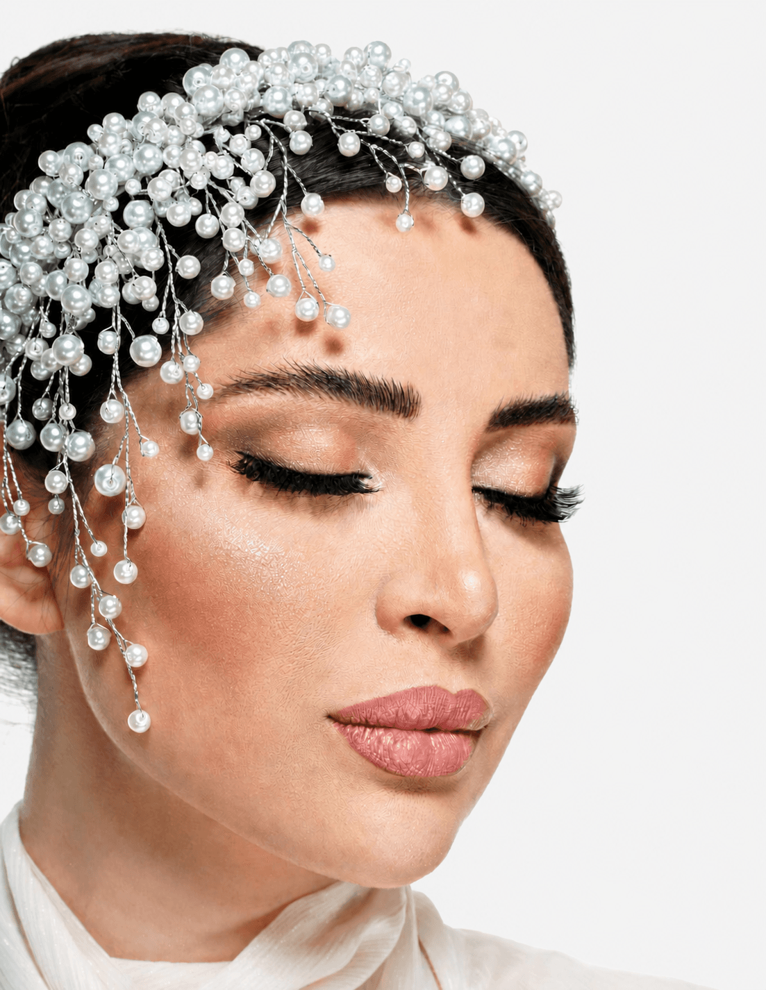 نتیجه میکاپ ظریف و حرفه‌ای